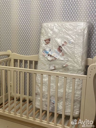 Кровать, с новым матрасом