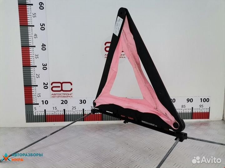 Знак аварийной остановки Audi A6 4B/C5 2001