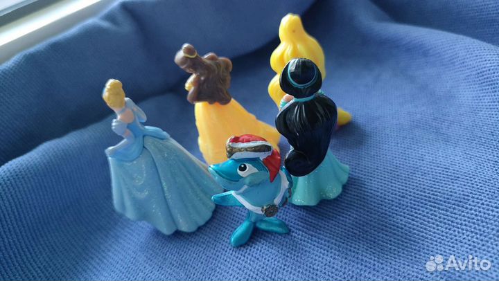 Игрушки Киндер Принцессы + Акула