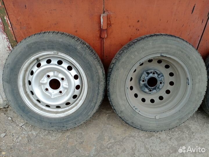 Колеса R14 на Nissan (175/70 Amtel; 185/65 Maxxis)