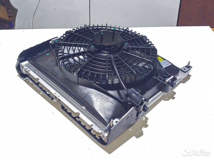 Радиатор кондиционера в сборе с вентилятором (конд