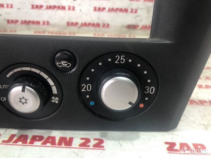 Блок управления климат-контролем Mitsubishi