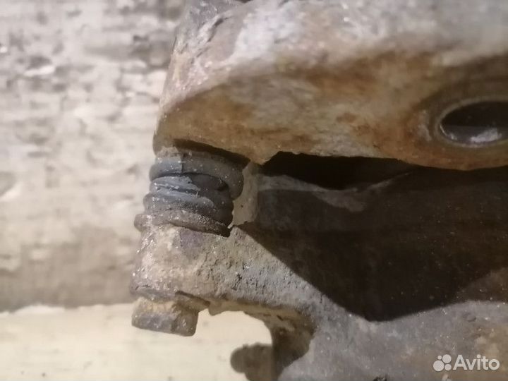 Суппорт тормозной передний правый Chery Fora (A21)