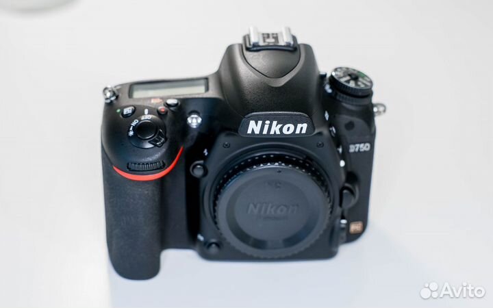 Зеркальный фотоаппарат Nikon D750