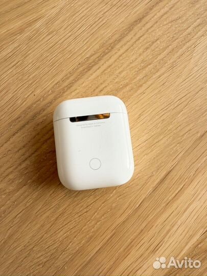 Наушники Apple Airpods 1 (правый и чехол)