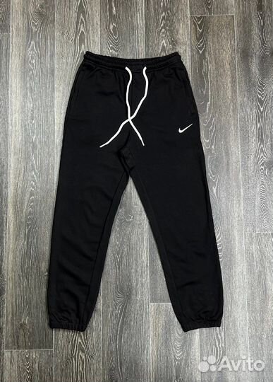 Спортивные штаны