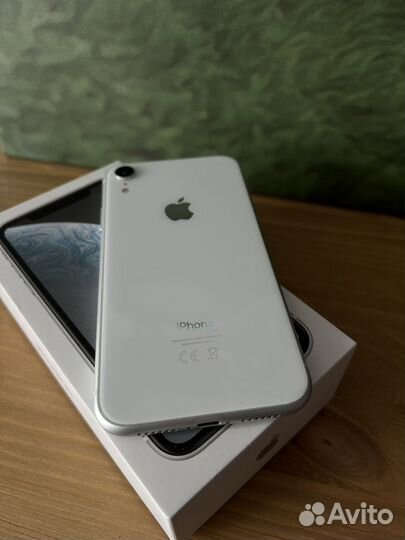 iPhone Xr, 64 ГБ