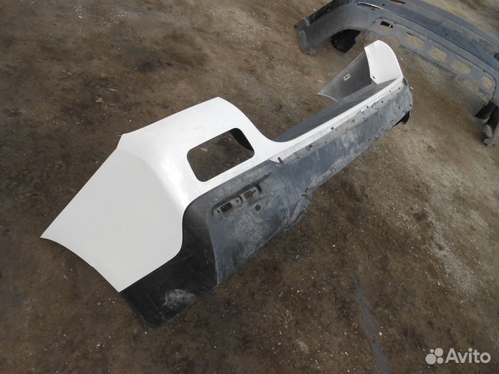 Бампер задний для Toyota Highlander II 2007-2013