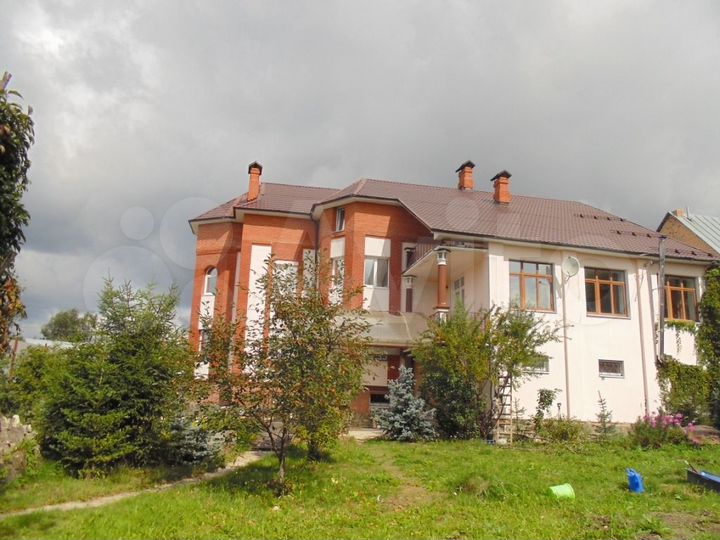 Дом 474 м² на участке 14,4 сот.