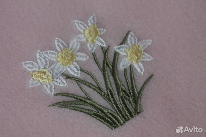 Новый плед флисовый с вышивкой