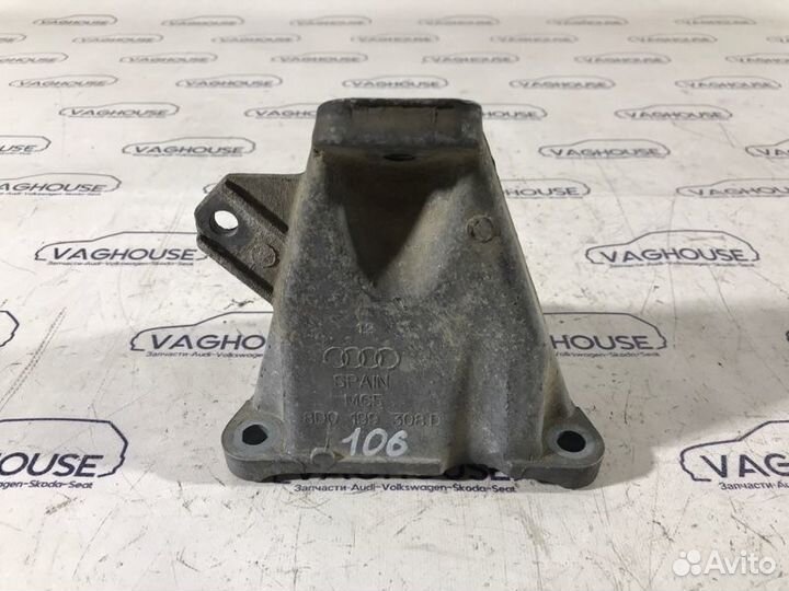 Кронштейн двигателя правый Volkswagen Passat B5+