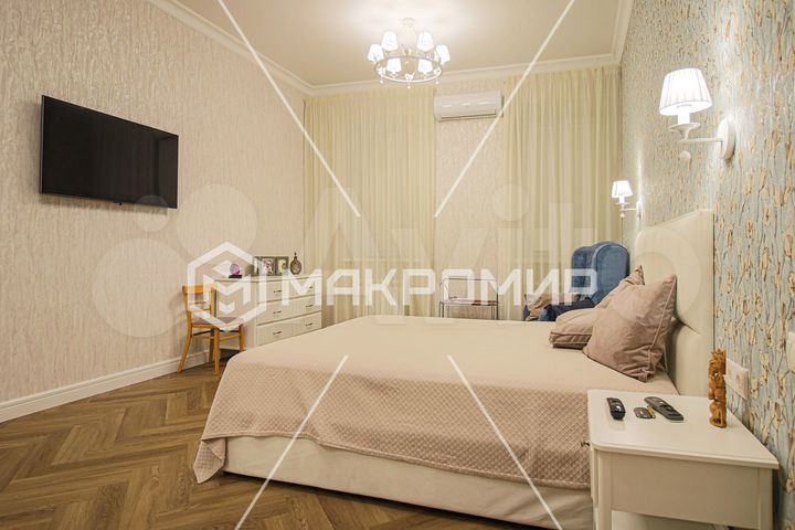 3-к. квартира, 103 м², 2/6 эт.