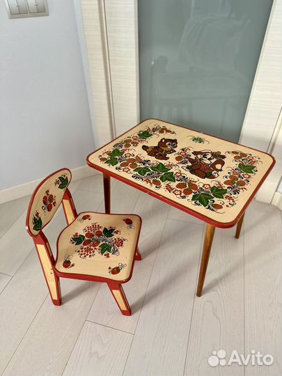 Детский стол и стул