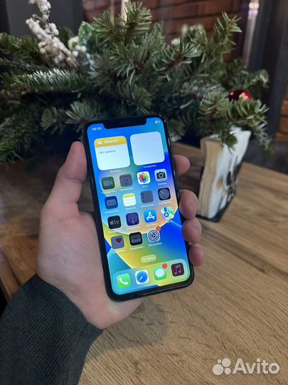 iPhone X, 64 ГБ