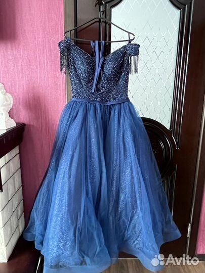 Вечернее платье