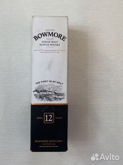 Коробки и бутылки из-под алкоголя Scotch Whisky