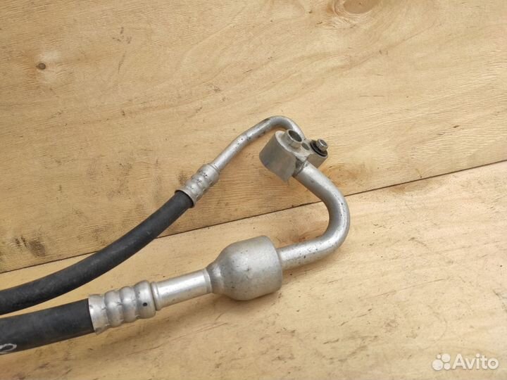 Трубка кондиционера Z16XEP Z18XER Опель Вектра Ц