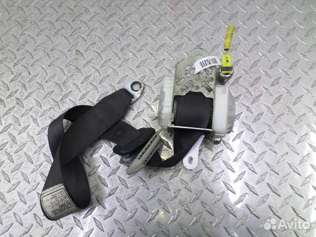 Ремень безопасности Pontiac Vibe 1