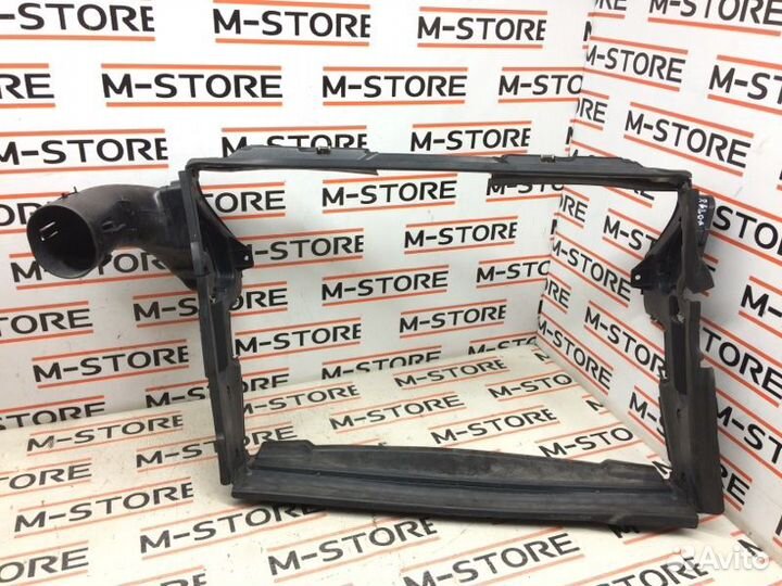 Диффузор радиатора Bmw 5-Series E60 N52B25A 2008