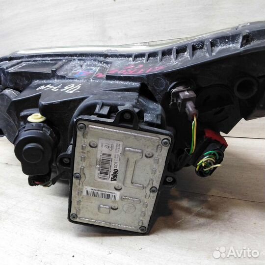 Фара правая citroen C4 ксенон дефект