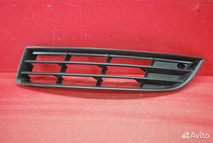 Решетка в бампер Volkswagen Passat