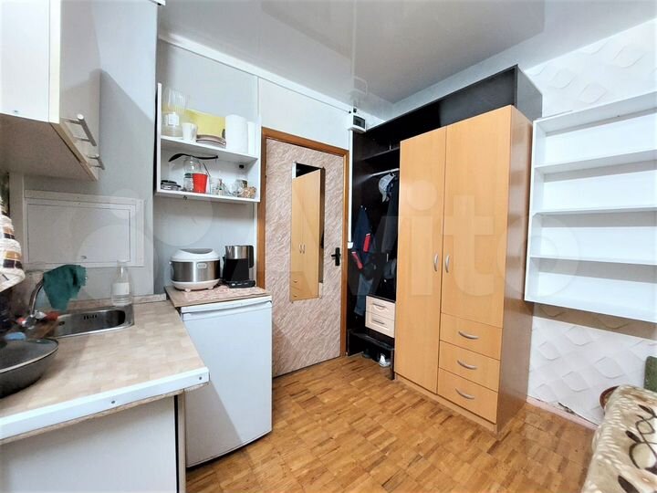 Комната 8,2 м² в 5-к., 1/12 эт.