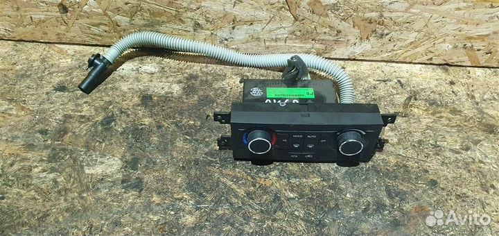 Блок управления климатом Chevrolet Captiva (C100)