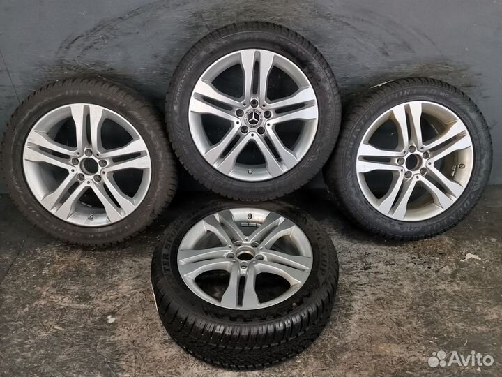 R18 Dunlop SP Winter Sport 4D 235/50, PCD 5x112 DIA 66.6
