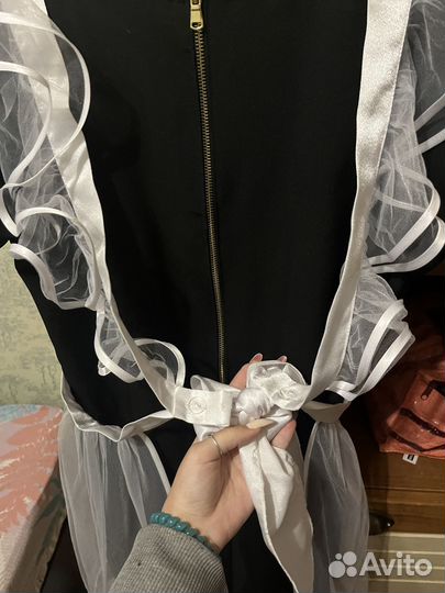 Белый школьный фартук