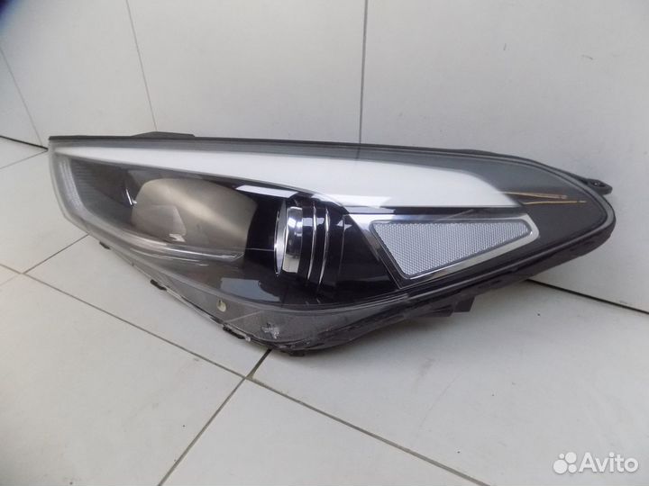 Фара левая Hyundai Tucson