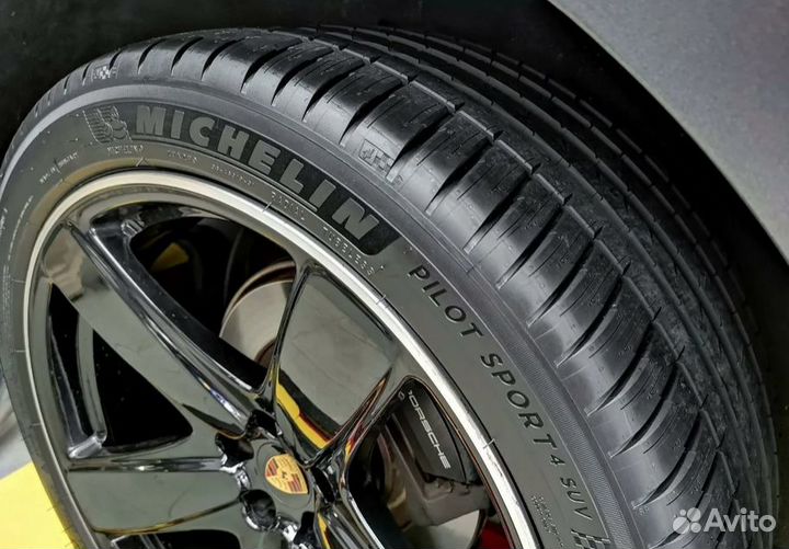 Michelin Pilot Sport 4 SUV 285/45 R22 114Y