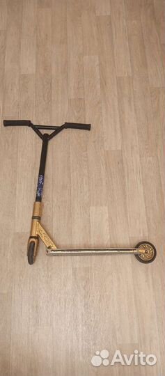 Трюковой самокат tech team duke 303