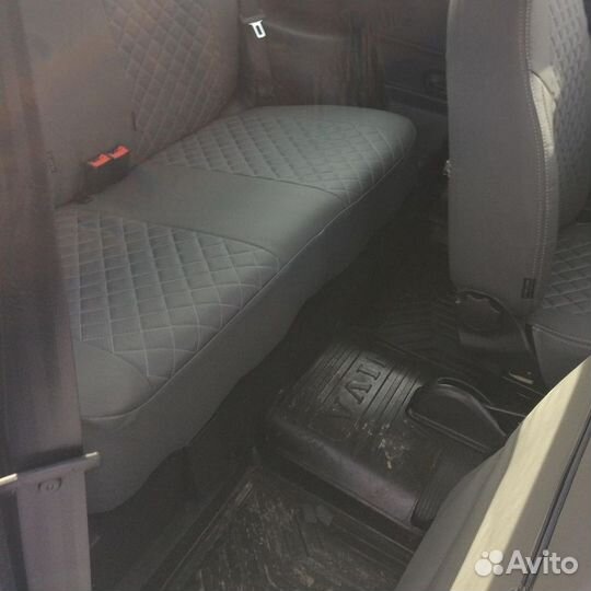 Автомобильные чехлы на LADA Niva Urban (2020+)