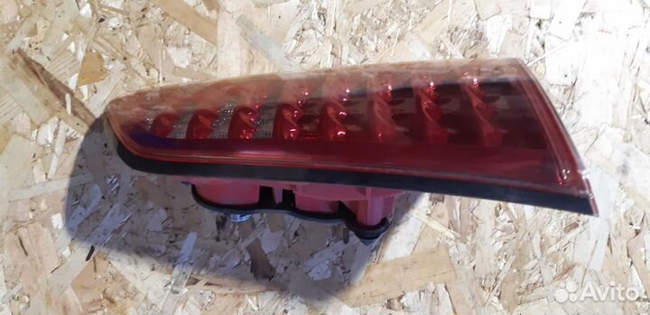 Фонарь задний внутренний левый Infiniti QX80 I рес