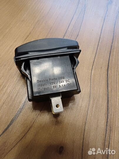 Кнопка с 2 usb портами в автомобиль