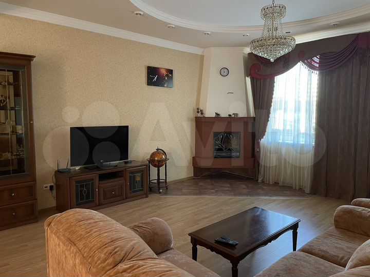 3-к. квартира, 104,2 м², 1/5 эт.