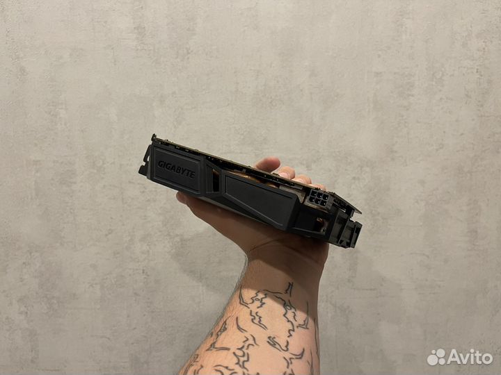 Видеокарта Gigabyte Mini GTX1060 3GB идеал сост