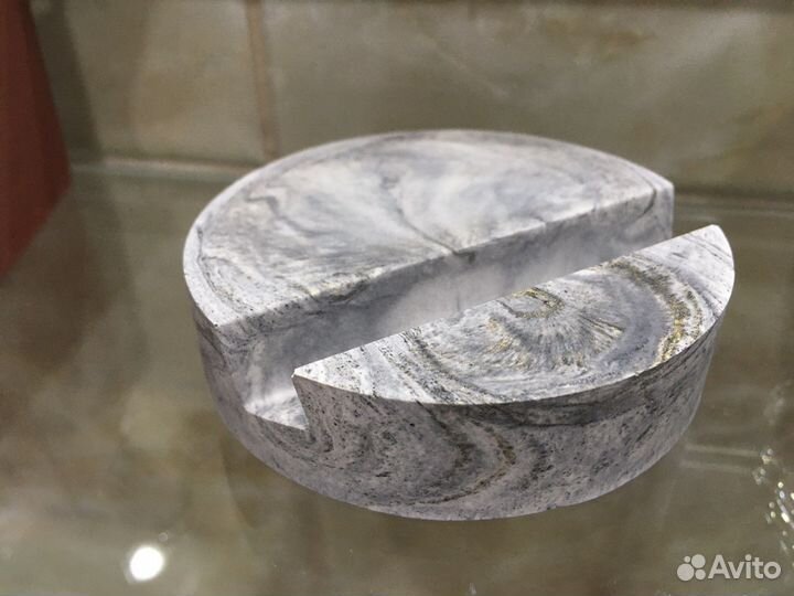 Подставка для телефона из гипса