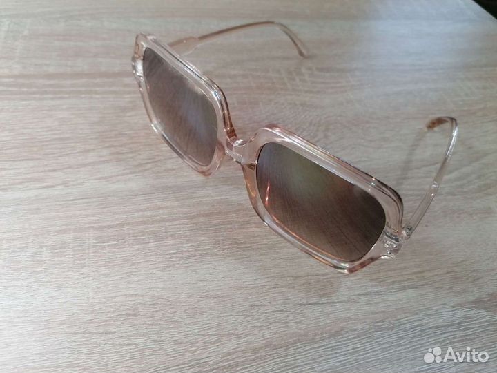 Солнцезащитные очки