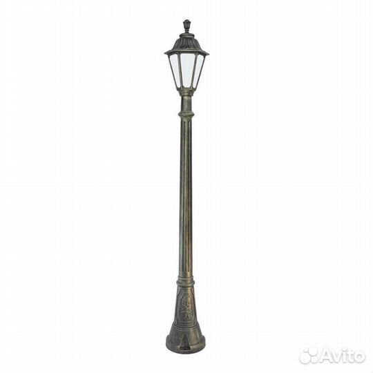 Столб металлический и пластиковый уличный