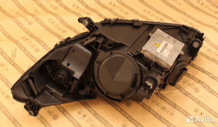 Maserati gran turismo 07-12 фара право BI-xenon