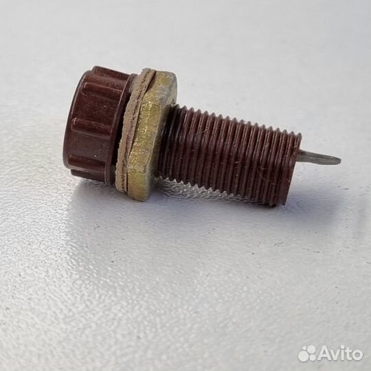 Гнездо приборное ги4.0