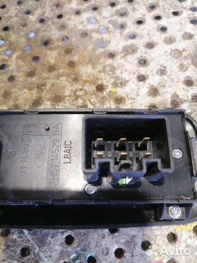 Блок управления стеклоподьемниками Ford C-MAX