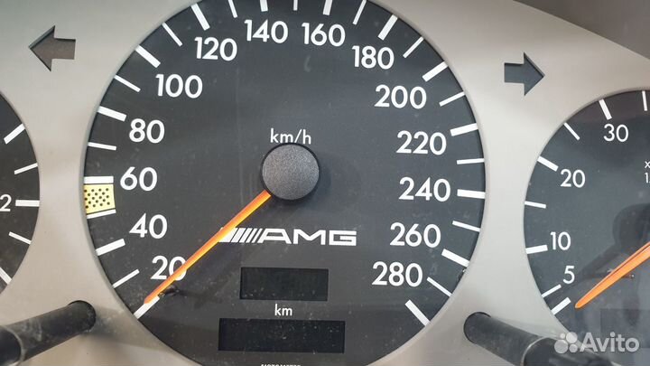 Приборная панель AMG на Mercedes W202