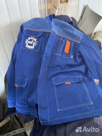 Спецодежда, каска, сапоги, полукомбинезоны