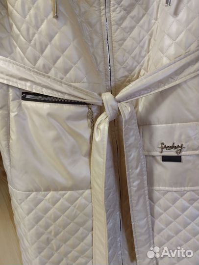 Плащ пальто