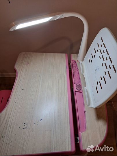 Ростовой детский стол с лампой