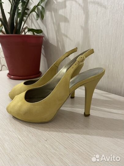 Босоножки Nero Giardini 35
