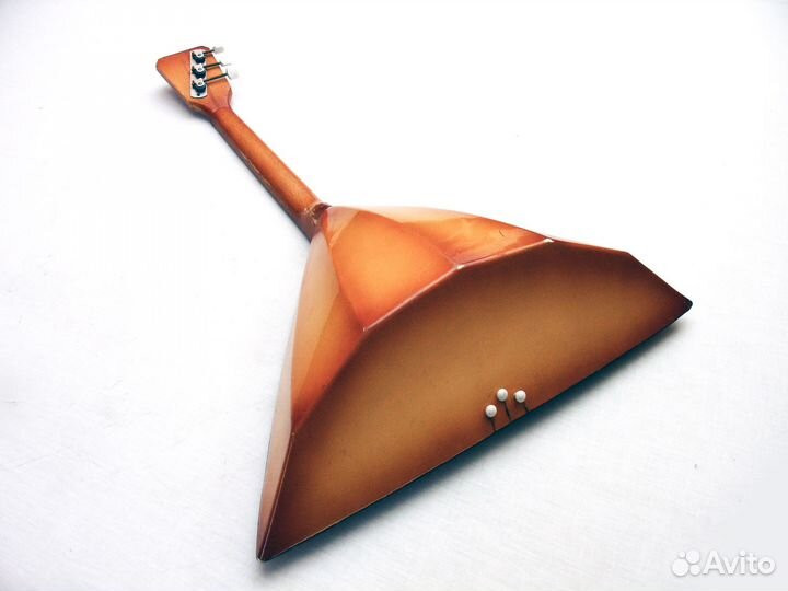 Балалайка в хорошем состоянии