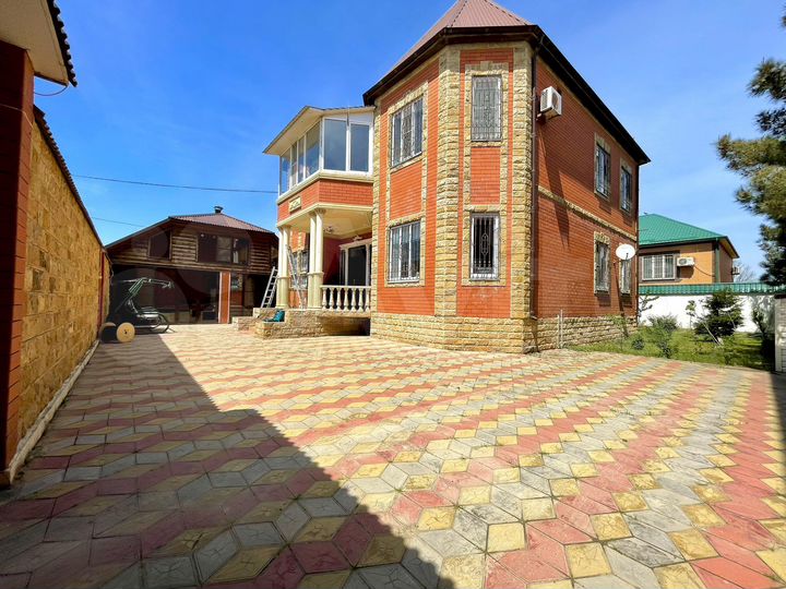 Дом 150 м² на участке 5 сот.